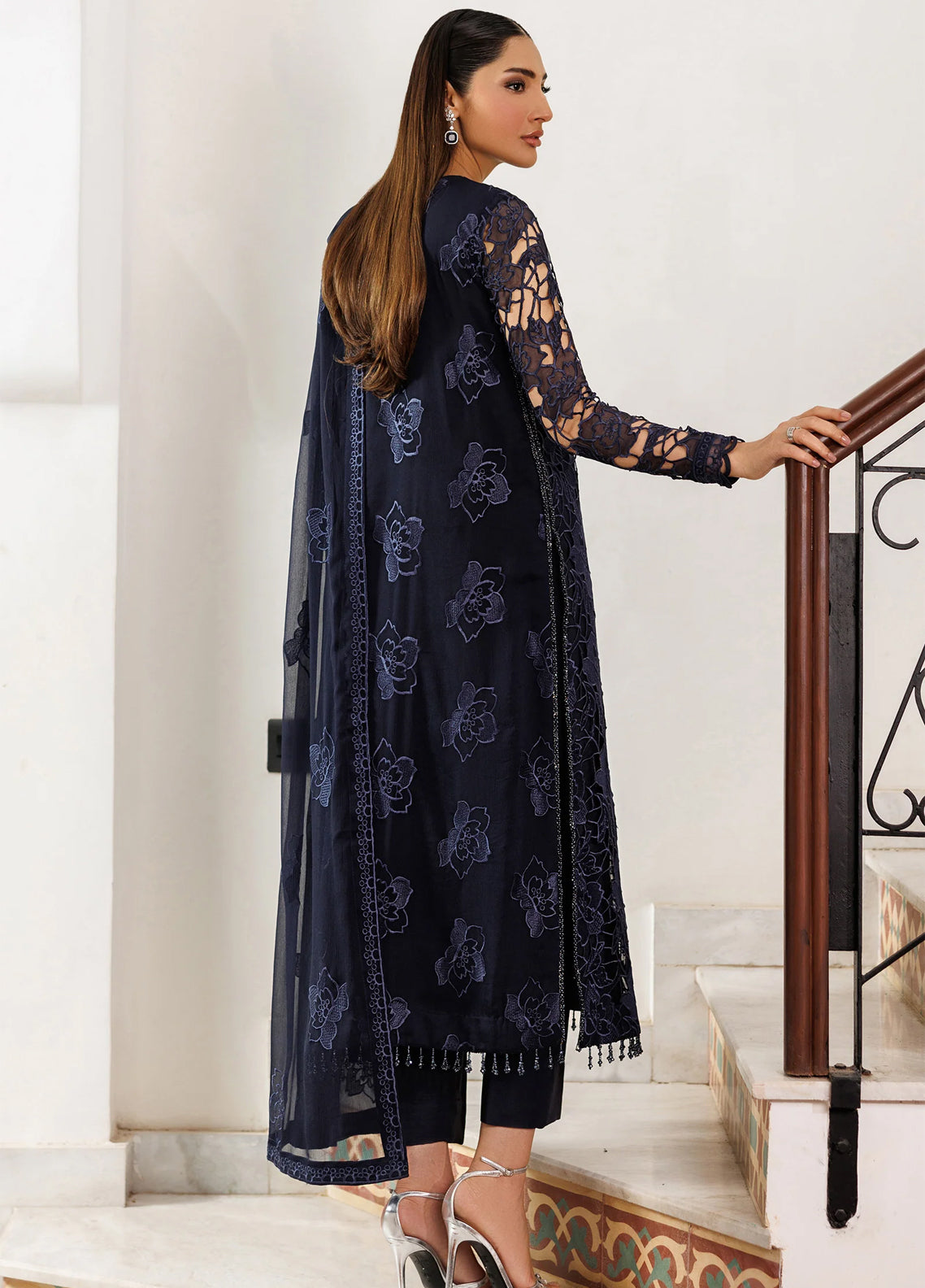Nourah By Zarif Embroidered Chiffon 3 Piece Unstitched Suit ZF26N D-02 SARAYA Nourah By Zarif Embroidered Chiffon 3 Piece Unstitched Suit ZF26N D-02 SARAYA