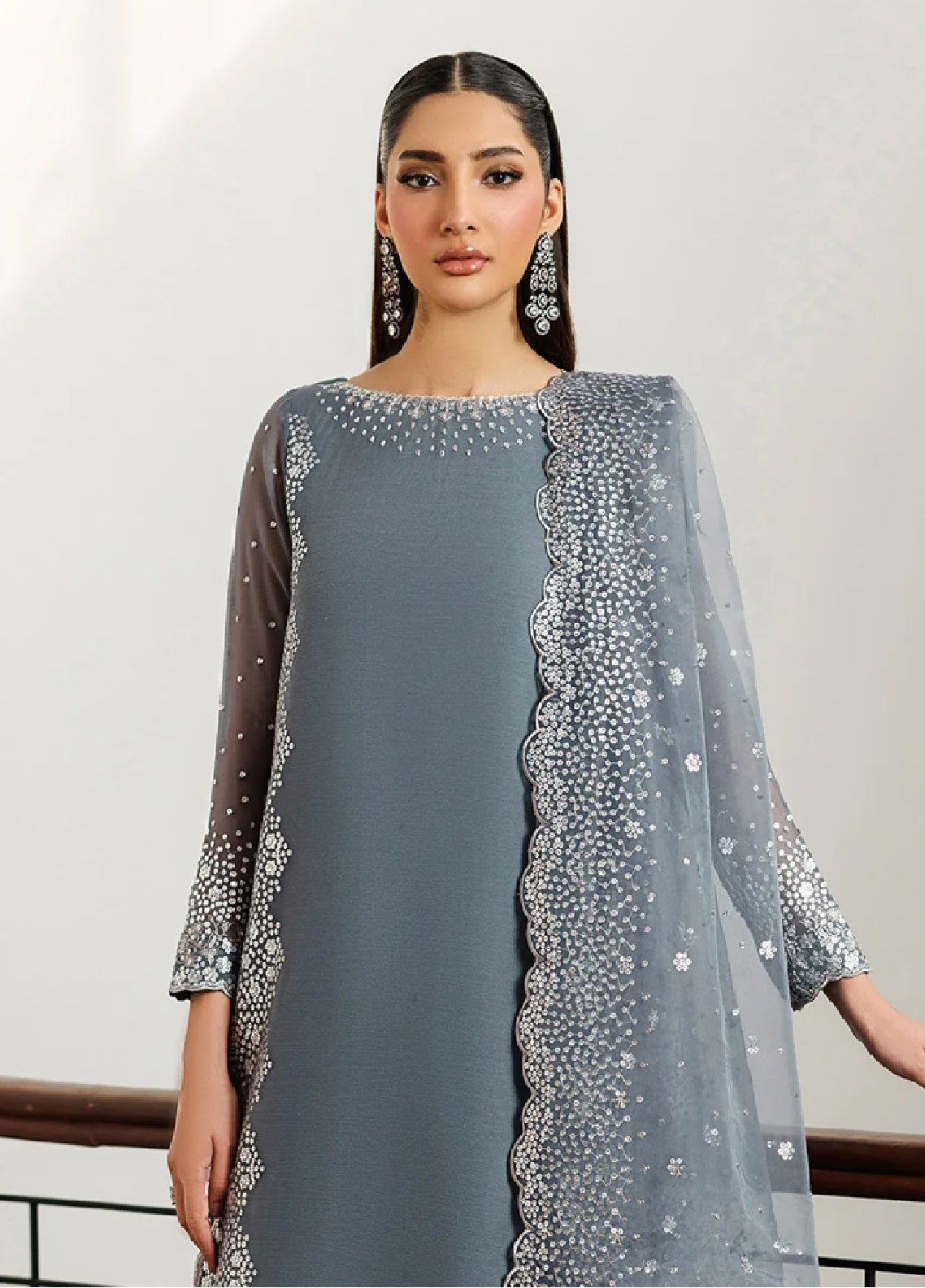 Nourah By Zarif Embroidered Chiffon 3 Piece Unstitched Suit ZF26N D-05 ZARMINA Nourah By Zarif Embroidered Chiffon 3 Piece Unstitched Suit ZF26N D-05 ZARMINA