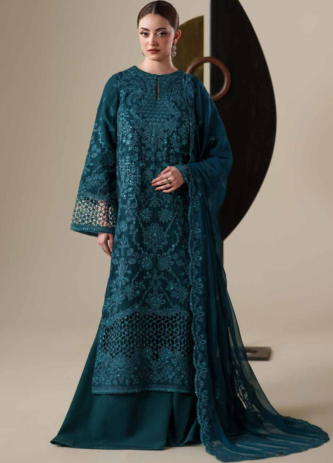 Nouvelle By Emaan Adeel Luxury Embroidered Chiffon 3 Piece Unstitched Suit EA26NLC D-EIRA Nouvelle By Emaan Adeel Luxury Embroidered Chiffon 3 Piece Unstitched Suit EA26NLC D-EIRA