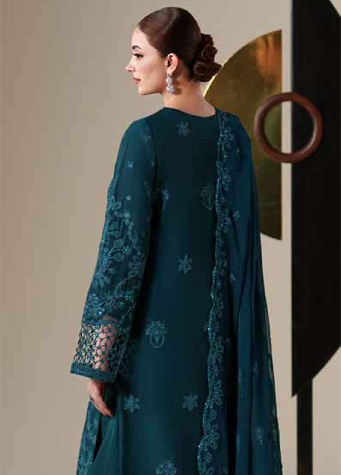 Nouvelle By Emaan Adeel Luxury Embroidered Chiffon 3 Piece Unstitched Suit EA26NLC D-EIRA Nouvelle By Emaan Adeel Luxury Embroidered Chiffon 3 Piece Unstitched Suit EA26NLC D-EIRA