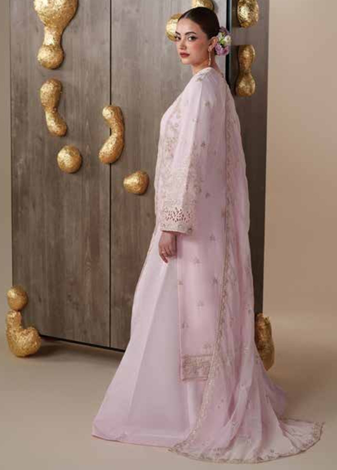Nouvelle By Emaan Adeel Luxury Embroidered Chiffon 3 Piece Unstitched Suit EA26NLC D-LUNE Nouvelle By Emaan Adeel Luxury Embroidered Chiffon 3 Piece Unstitched Suit EA26NLC D-LUNE