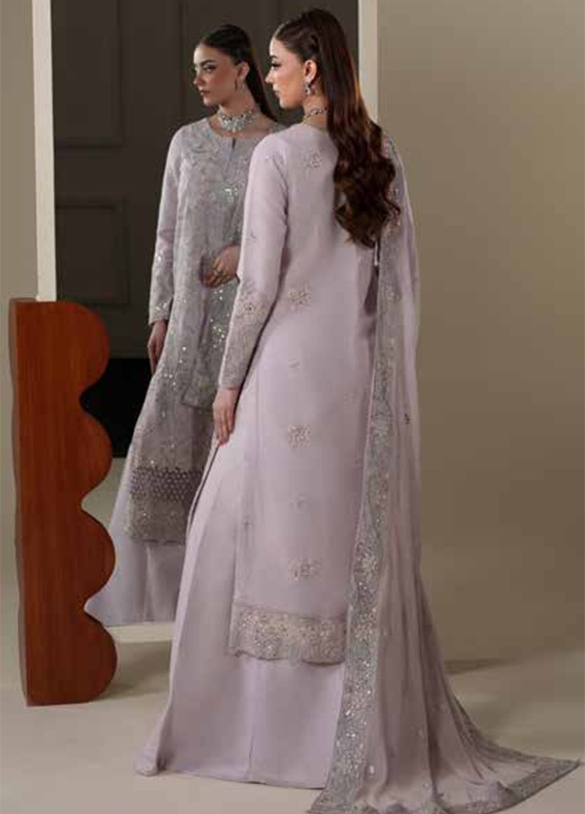 Nouvelle By Emaan Adeel Luxury Embroidered Chiffon 3 Piece Unstitched Suit EA26NLC D-MIRA Nouvelle By Emaan Adeel Luxury Embroidered Chiffon 3 Piece Unstitched Suit EA26NLC D-MIRA