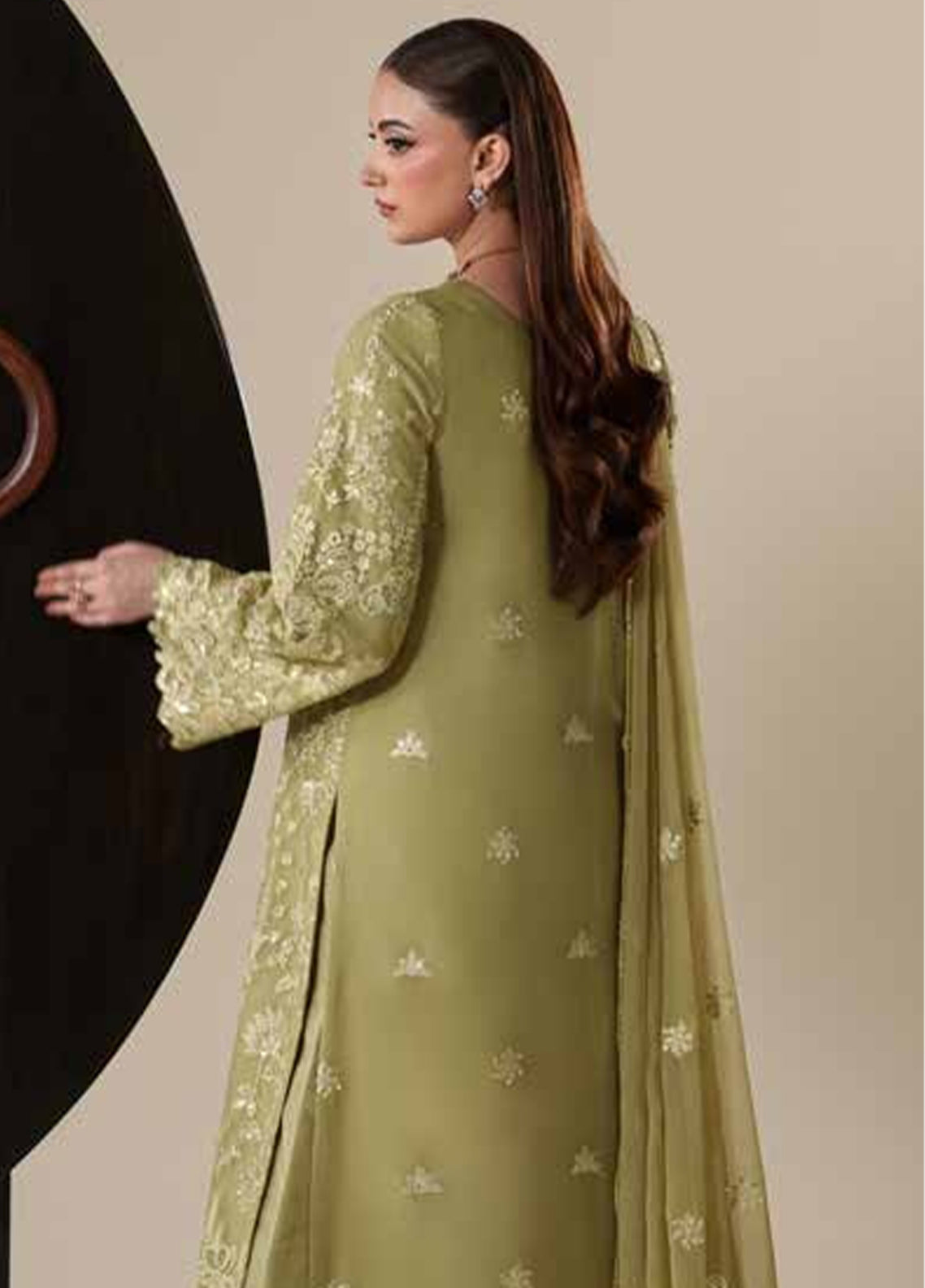 Nouvelle By Emaan Adeel Luxury Embroidered Chiffon 3 Piece Unstitched Suit EA26NLC D-NOLA Nouvelle By Emaan Adeel Luxury Embroidered Chiffon 3 Piece Unstitched Suit EA26NLC D-NOLA