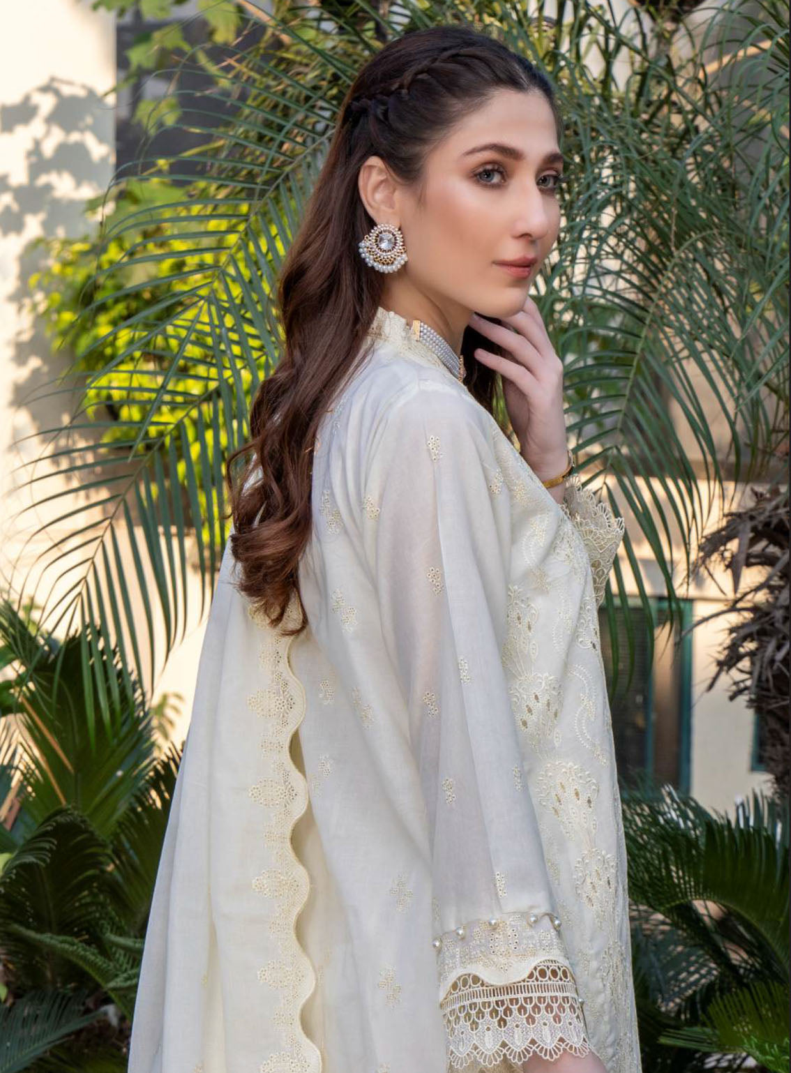 Nova By MR Textile Embroidered Chikankari Lawn Suits Unstitched 3 Piece - MRT24NL 06 Nova By MR Textile Embroidered Chikankari Lawn Suits Unstitched 3 Piece - MRT24NL 06