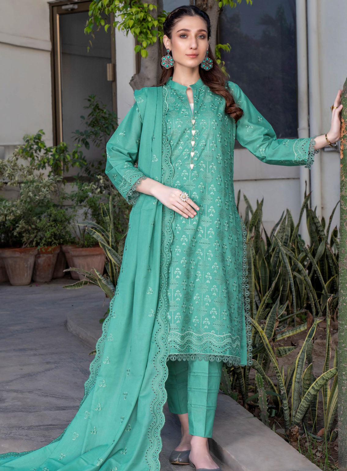 Nova By MR Textile Embroidered Chikankari Lawn Suits Unstitched 3 Piece - MRT24NL 07 Nova By MR Textile Embroidered Chikankari Lawn Suits Unstitched 3 Piece - MRT24NL 07