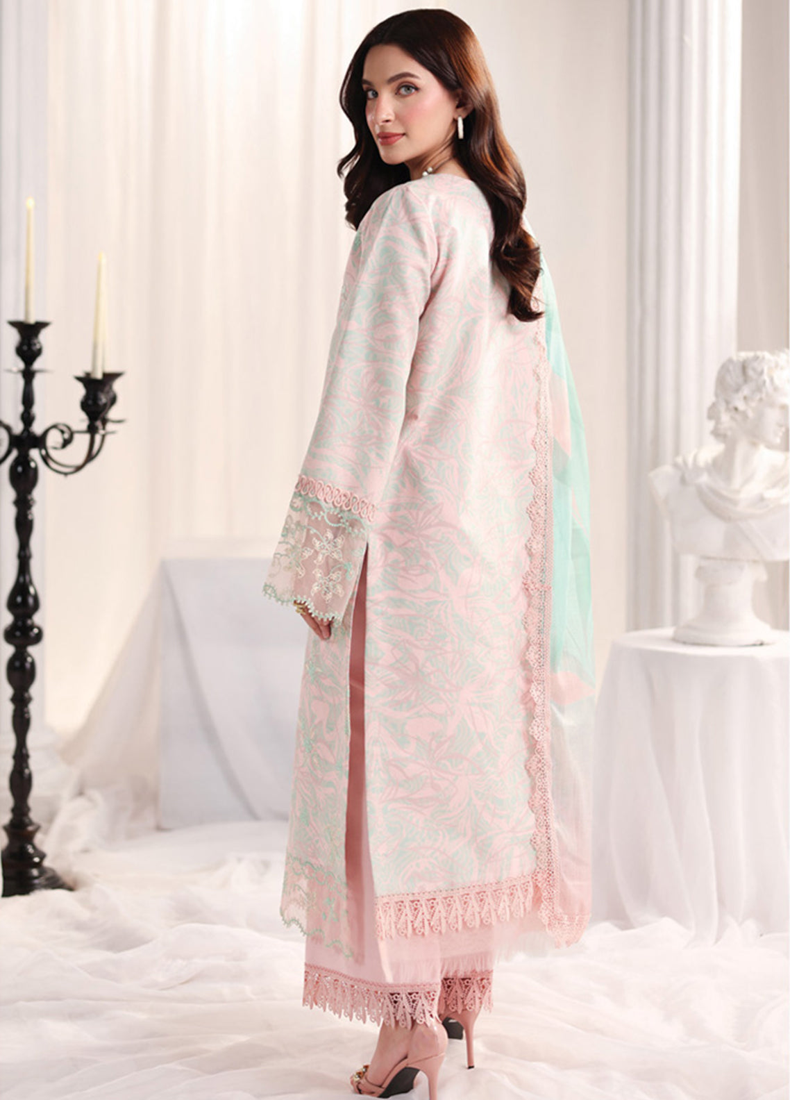 Nova By Rang Rasiya Embroidered Lawn 3 Piece Unstitched Suit RR26NSEE D-03 EMILIA Nova By Rang Rasiya Embroidered Lawn 3 Piece Unstitched Suit RR26NSEE D-03 EMILIA