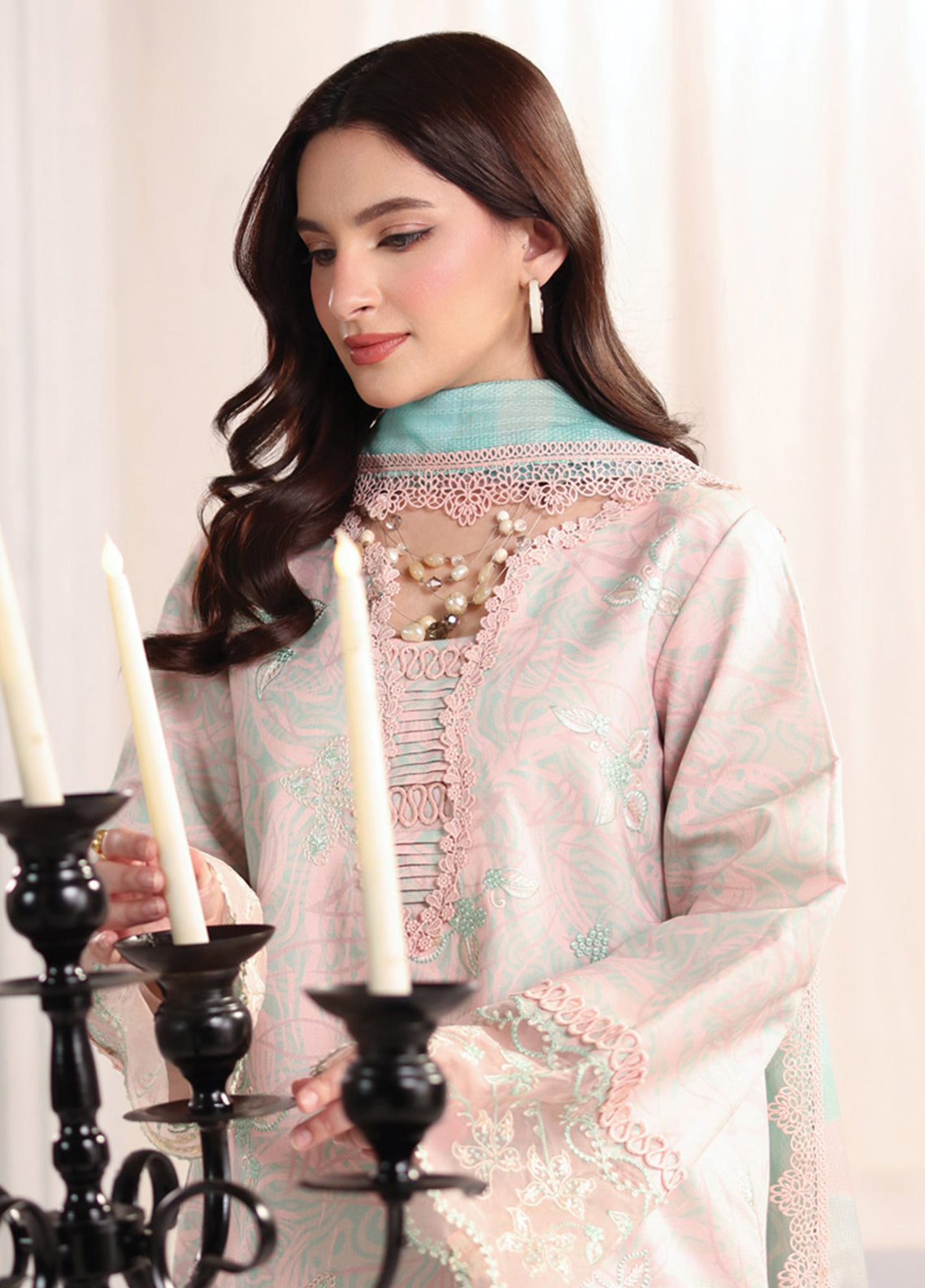 Nova By Rang Rasiya Embroidered Lawn 3 Piece Unstitched Suit RR26NSEE D-03 EMILIA Nova By Rang Rasiya Embroidered Lawn 3 Piece Unstitched Suit RR26NSEE D-03 EMILIA