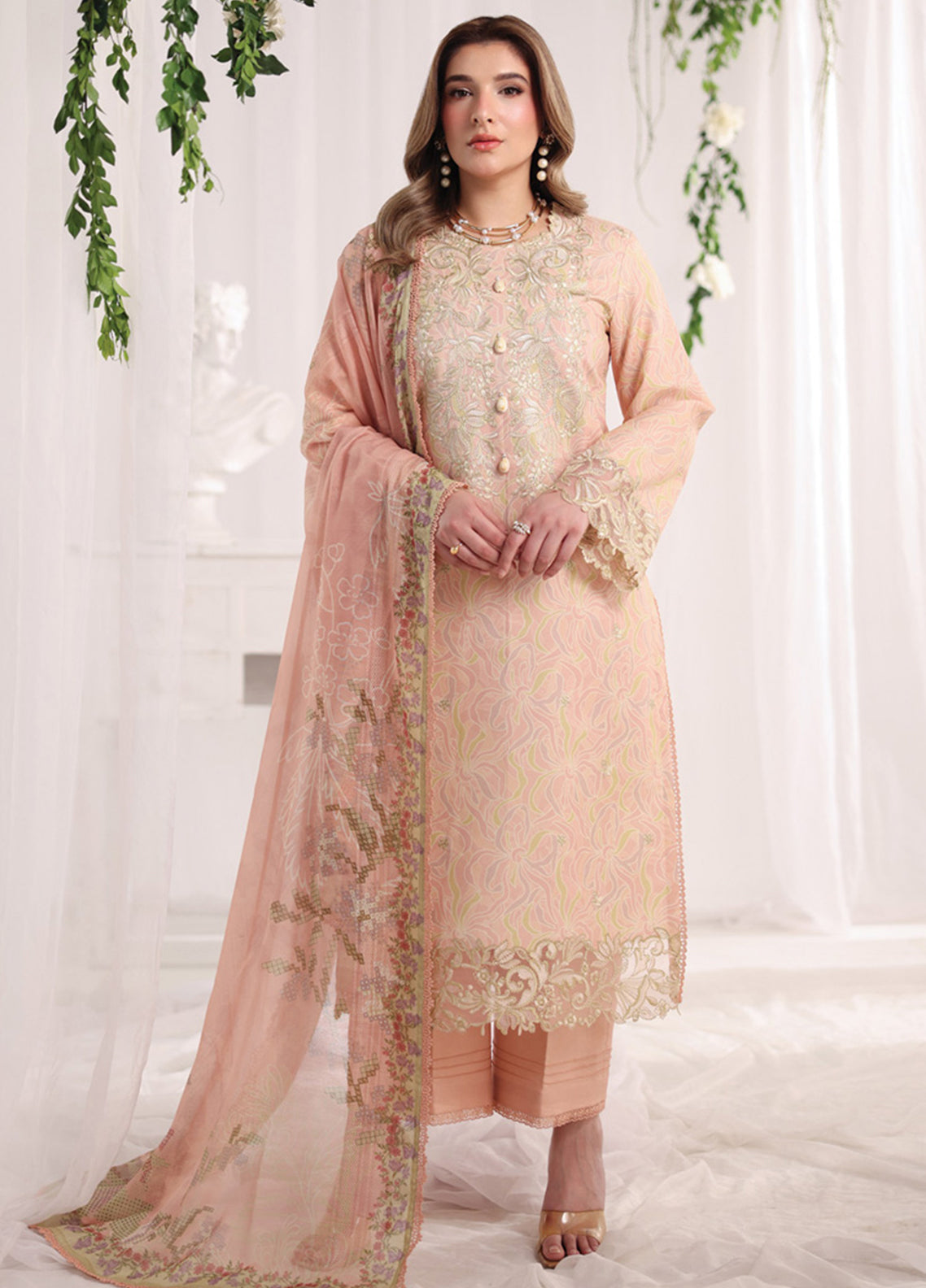 Nova By Rang Rasiya Embroidered Lawn 3 Piece Unstitched Suit RR26NSEE D-04 GABRIELLA Nova By Rang Rasiya Embroidered Lawn 3 Piece Unstitched Suit RR26NSEE D-04 GABRIELLA
