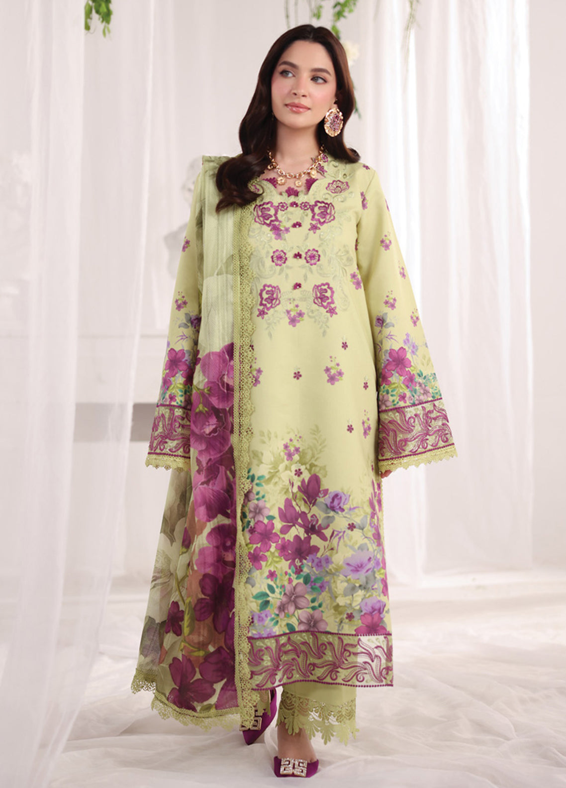 Nova By Rang Rasiya Embroidered Lawn 3 Piece Unstitched Suit RR26NSEE D-05 ELENA Nova By Rang Rasiya Embroidered Lawn 3 Piece Unstitched Suit RR26NSEE D-05 ELENA