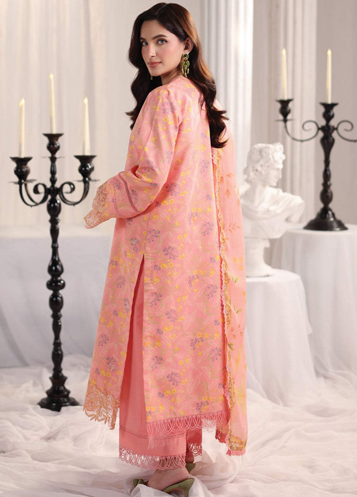 Nova By Rang Rasiya Embroidered Lawn 3 Piece Unstitched Suit RR26NSEE D-07 ROSALIA Nova By Rang Rasiya Embroidered Lawn 3 Piece Unstitched Suit RR26NSEE D-07 ROSALIA