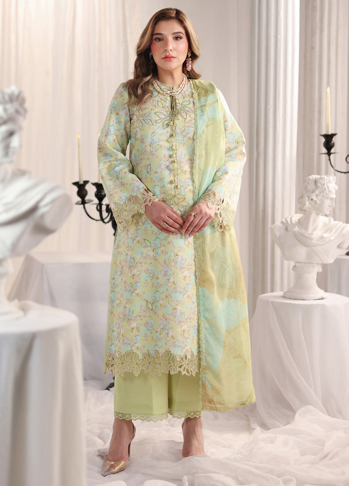 Nova By Rang Rasiya Embroidered Lawn 3 Piece Unstitched Suit RR26NSEE D-09 VIOLA Nova By Rang Rasiya Embroidered Lawn 3 Piece Unstitched Suit RR26NSEE D-09 VIOLA