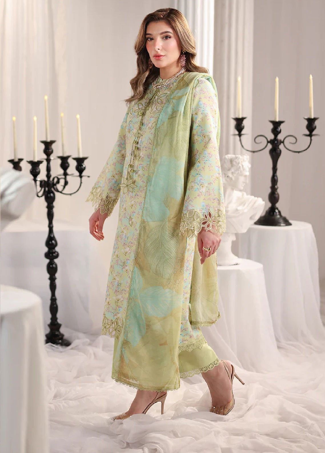 Nova By Rang Rasiya Embroidered Lawn 3 Piece Unstitched Suit RR26NSEE D-09 VIOLA Nova By Rang Rasiya Embroidered Lawn 3 Piece Unstitched Suit RR26NSEE D-09 VIOLA