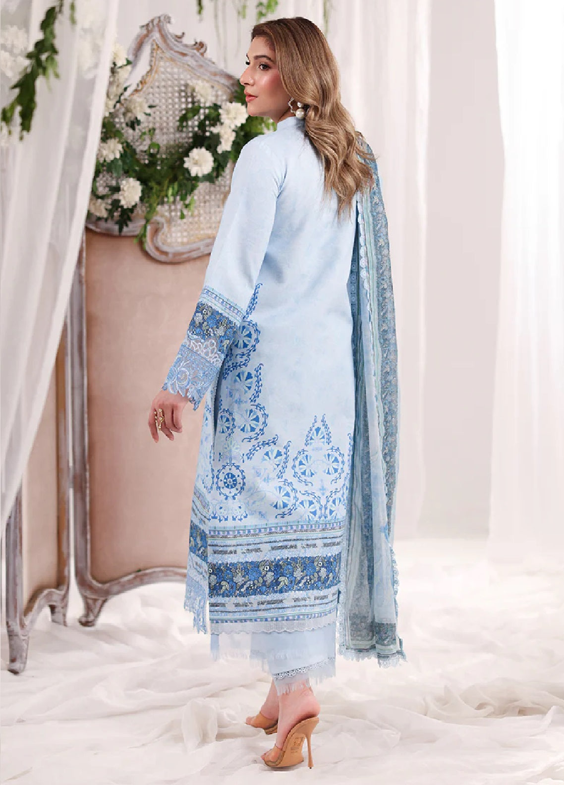 Nova By Rang Rasiya Embroidered Lawn 3 Piece Unstitched Suit RR26NSEE D-13 ARIANA Nova By Rang Rasiya Embroidered Lawn 3 Piece Unstitched Suit RR26NSEE D-13 ARIANA