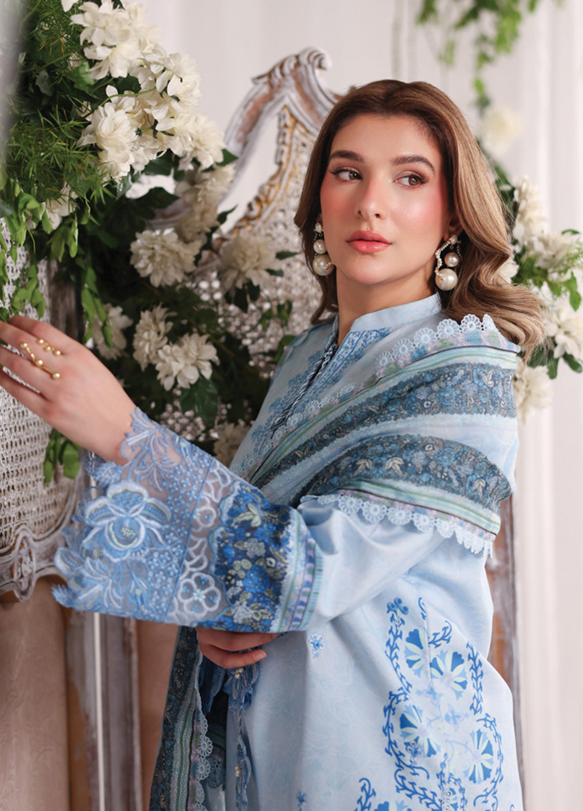 Nova By Rang Rasiya Embroidered Lawn 3 Piece Unstitched Suit RR26NSEE D-13 ARIANA Nova By Rang Rasiya Embroidered Lawn 3 Piece Unstitched Suit RR26NSEE D-13 ARIANA