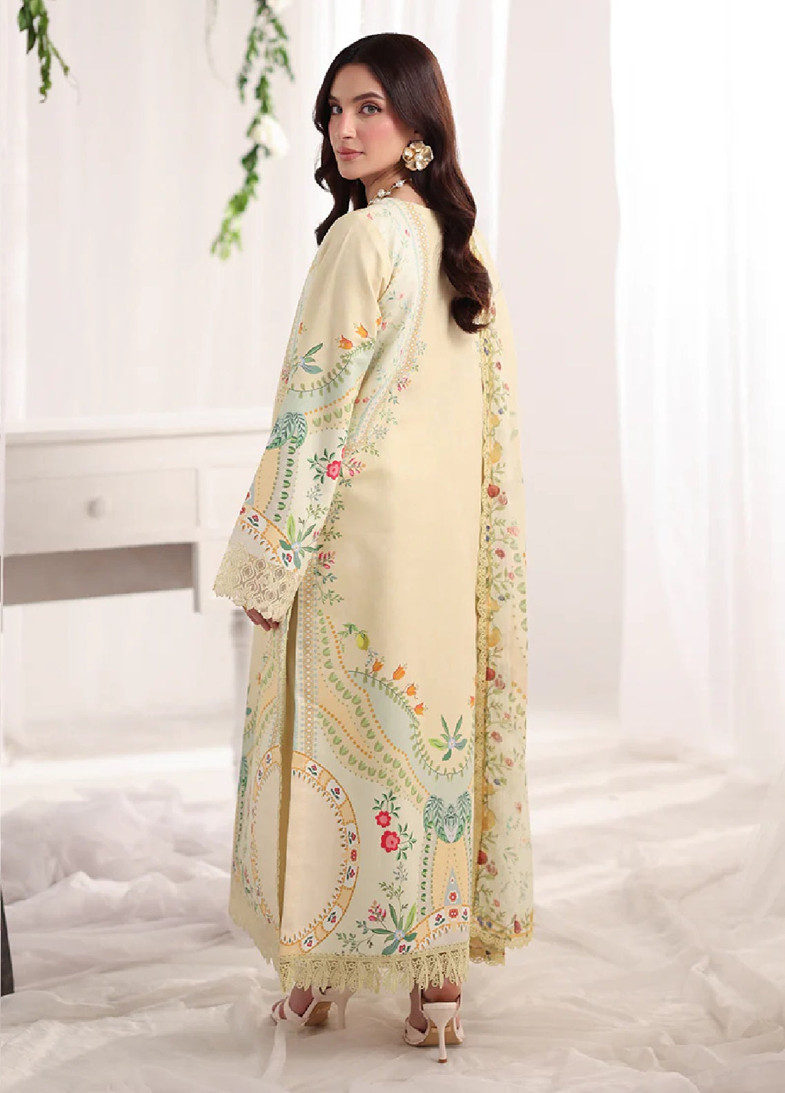 Nova By Rang Rasiya Embroidered Lawn 3 Piece Unstitched Suit RR26NSEE D-14 GEORGIA Nova By Rang Rasiya Embroidered Lawn 3 Piece Unstitched Suit RR26NSEE D-14 GEORGIA