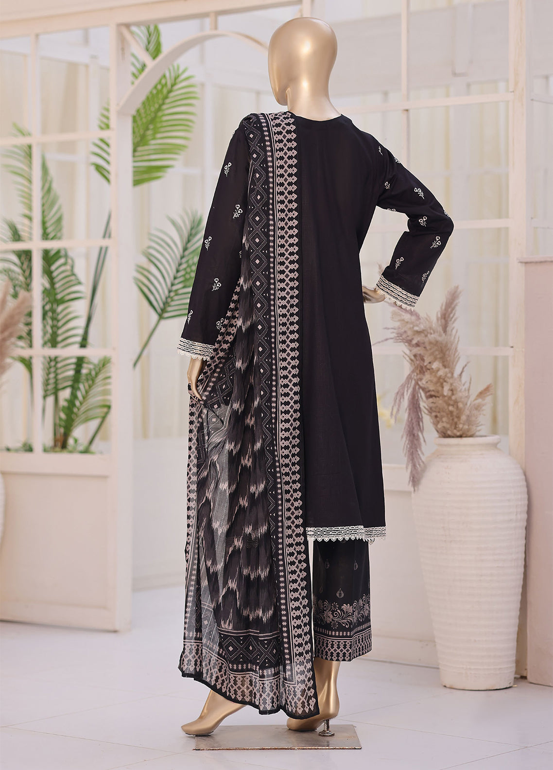 Oriental By HZ Textile Printkari Embroidered Lawn 3 Piece Unstitched Suit HZ26OPEV2 D-OPS-12 Oriental By HZ Textile Printkari Embroidered Lawn 3 Piece Unstitched Suit HZ26OPEV2 D-OPS-12