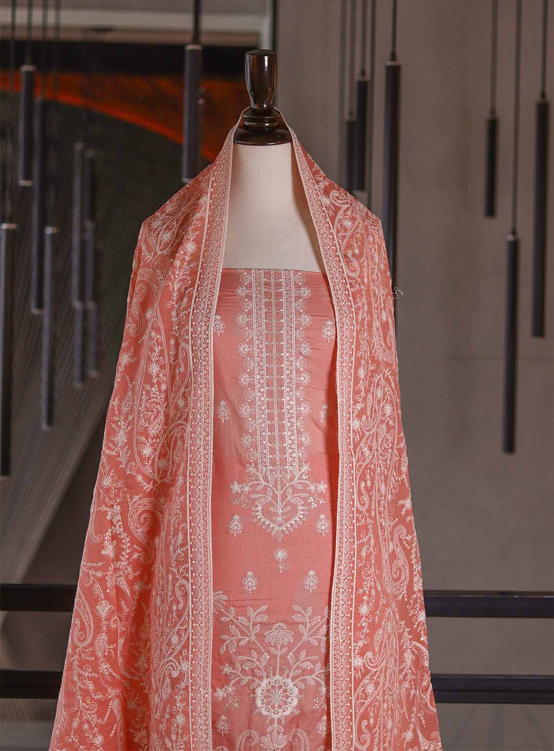 Oud By Royal Fashion Premium Embroidered Lawn Banarsi 3 Piece Unstitched Suit - RF25ZZOV51 OUD53 PINK Oud By Royal Fashion Premium Embroidered Lawn Banarsi 3 Piece Unstitched Suit - RF25ZZOV51 OUD53 PINK