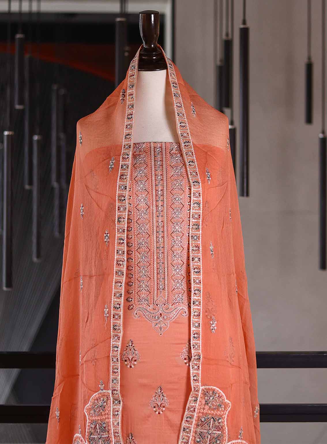 Oud By Royal Fashion Premium Embroidered Lawn Banarsi 3 Piece Unstitched Suit - RF25ZZOV51 OUD54 PEACH Oud By Royal Fashion Premium Embroidered Lawn Banarsi 3 Piece Unstitched Suit - RF25ZZOV51 OUD54 PEACH