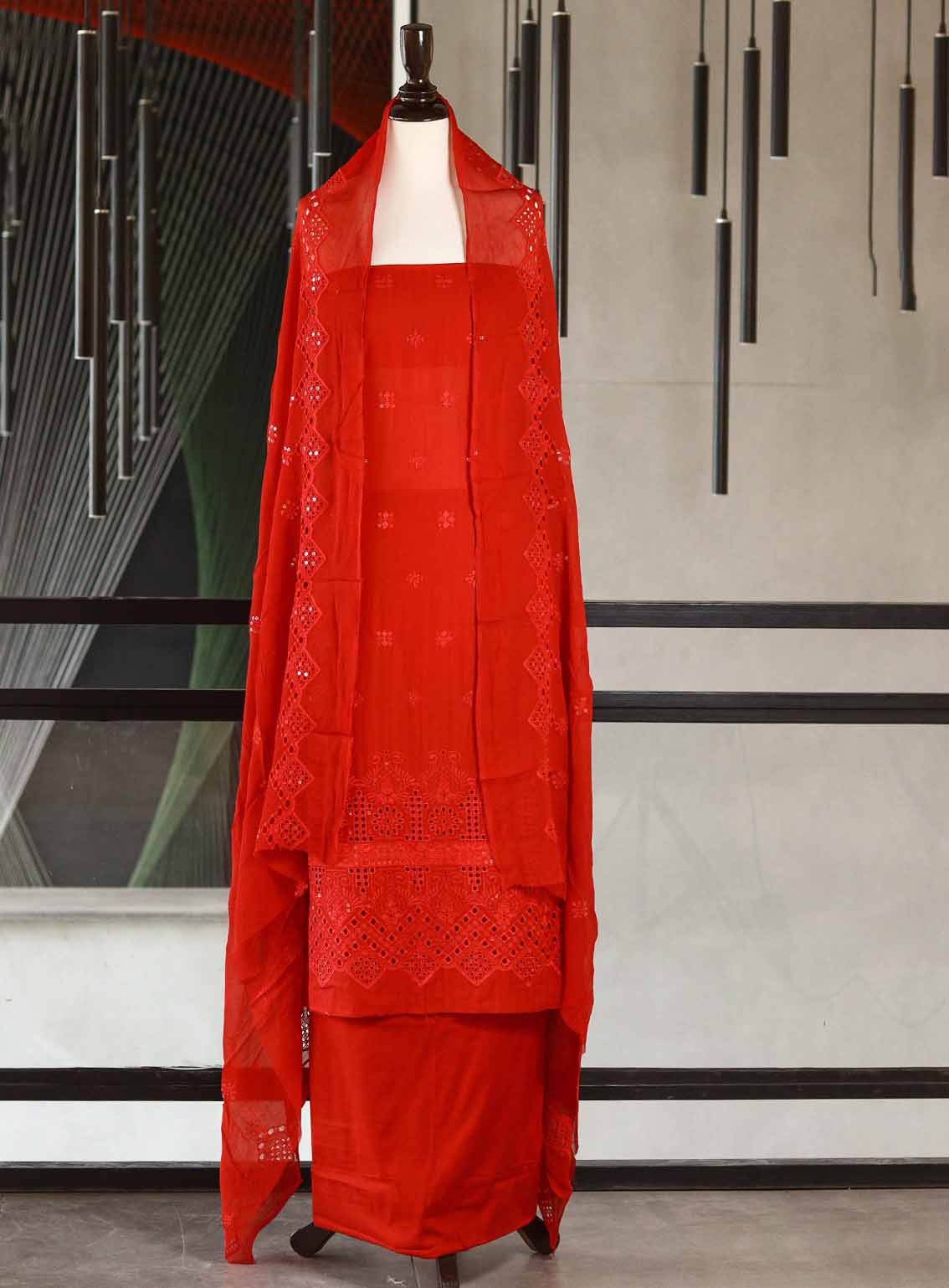 Oud By Royal Fashion Premium Embroidered Lawn Banarsi 3 Piece Unstitched Suit - RF25ZZOV51 OUD57 RED Oud By Royal Fashion Premium Embroidered Lawn Banarsi 3 Piece Unstitched Suit - RF25ZZOV51 OUD57 RED