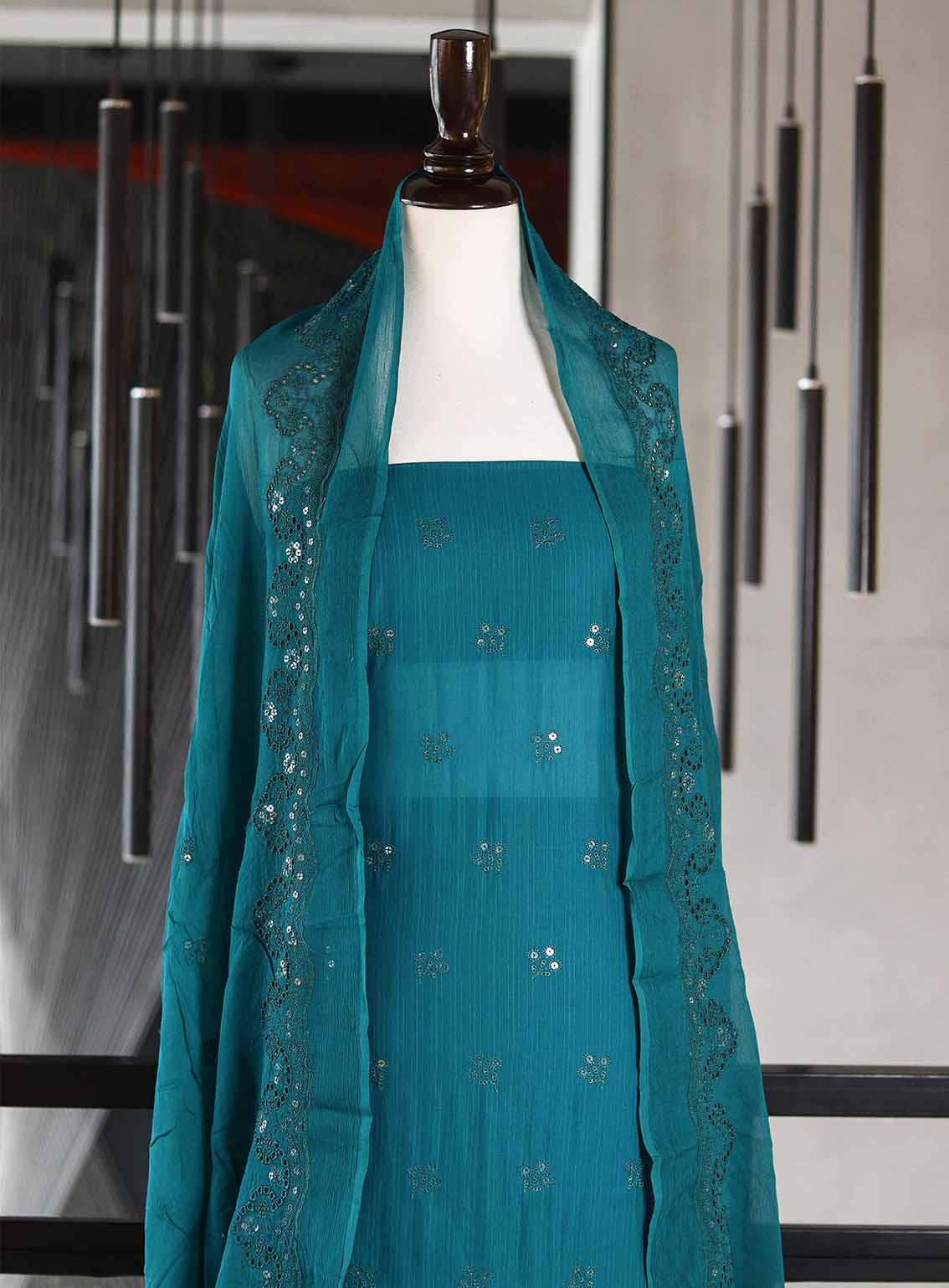 Oud By Royal Fashion Premium Embroidered Lawn Banarsi 3 Piece Unstitched Suit - RF25ZZOV51 OUD57 TEAL GREEN Oud By Royal Fashion Premium Embroidered Lawn Banarsi 3 Piece Unstitched Suit - RF25ZZOV51 OUD57 TEAL GREEN