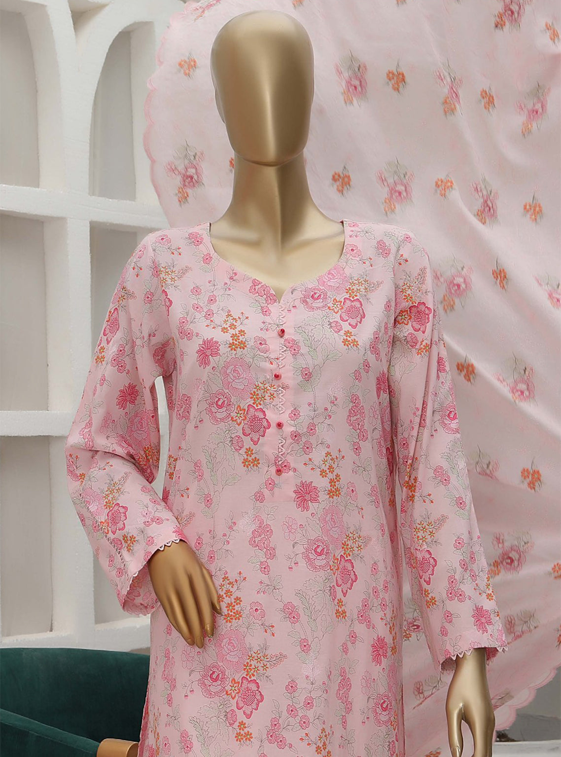 D#43 HZ Premium Dhagakari Lawn Thread Emb Dupatta Collection 923 D#43 HZ Premium Dhagakari Lawn Thread Emb Dupatta Collection 923