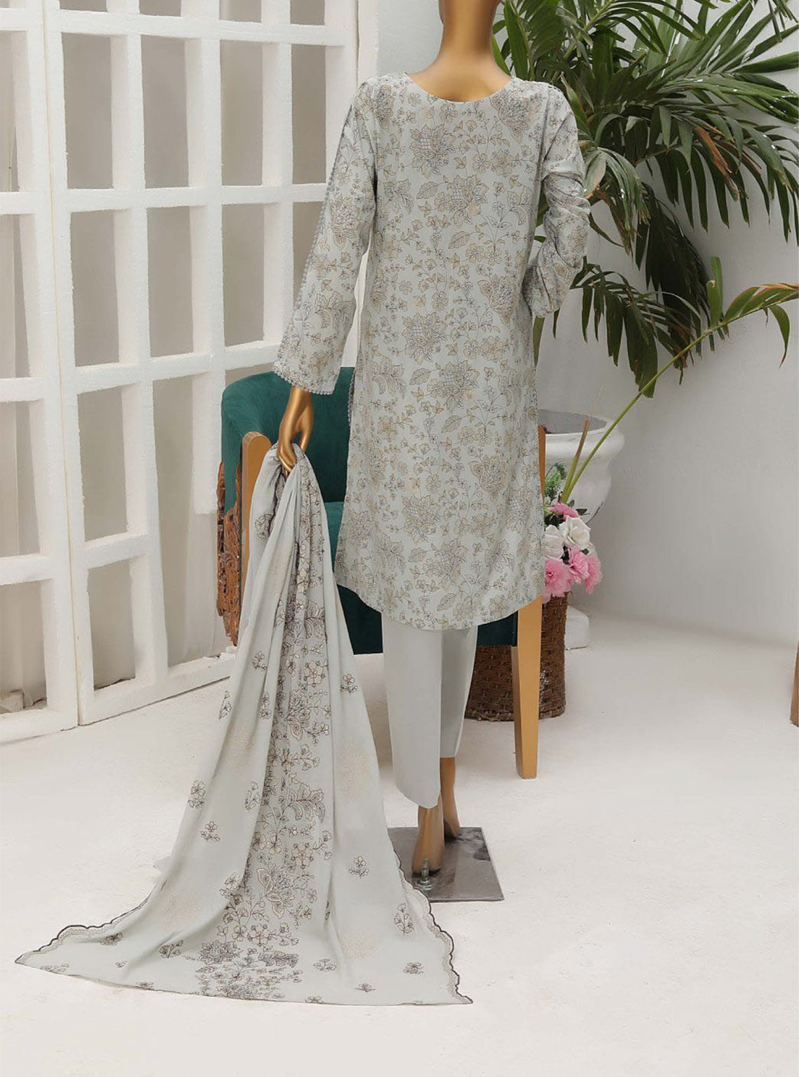 D#45 HZ Premium Dhagakari Lawn Thread Emb Dupatta Collection 923 D#45 HZ Premium Dhagakari Lawn Thread Emb Dupatta Collection 923