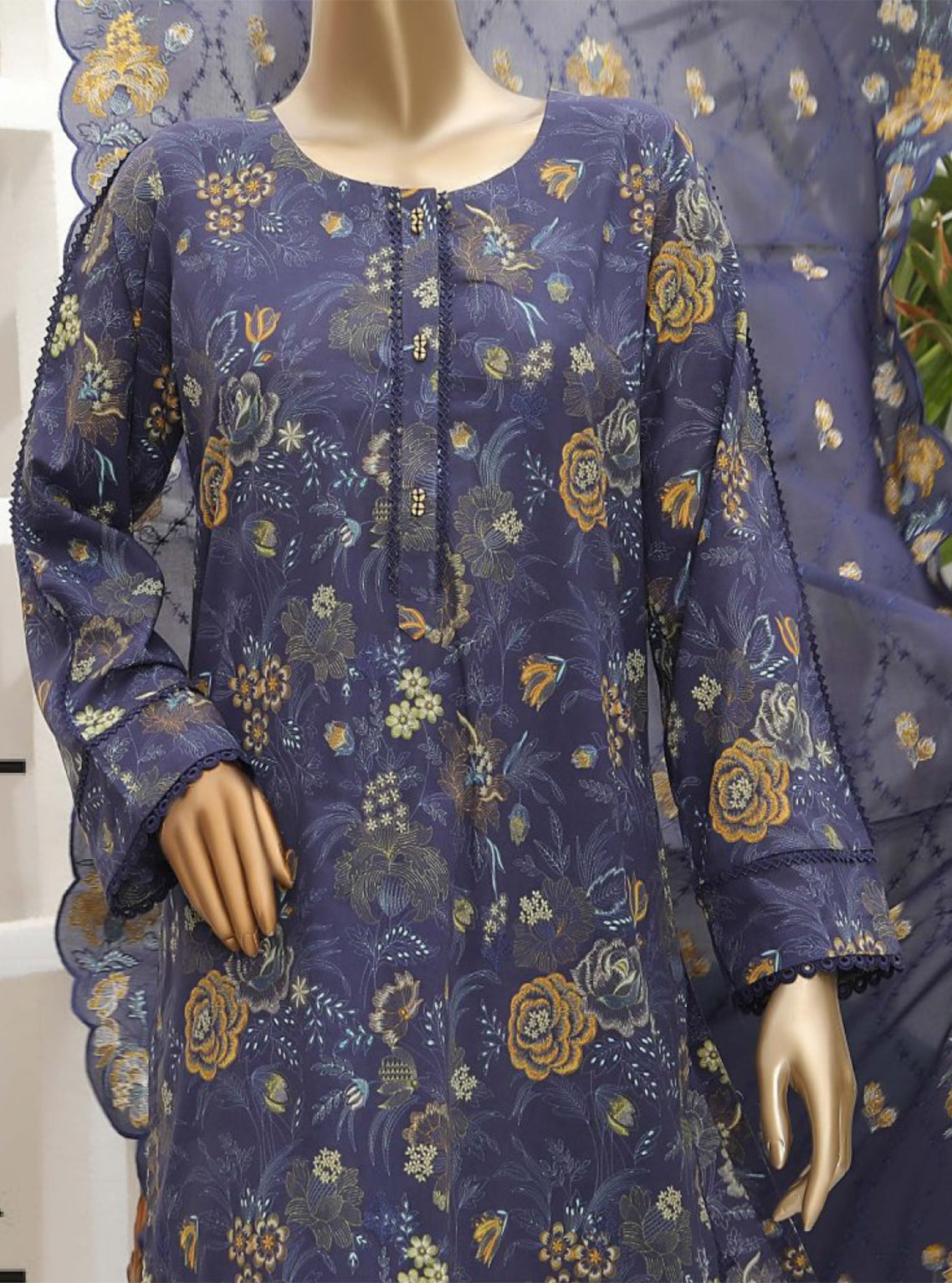 D#46 HZ Premium Dhagakari Lawn Thread Emb Dupatta Collection 923 D#46 HZ Premium Dhagakari Lawn Thread Emb Dupatta Collection 923