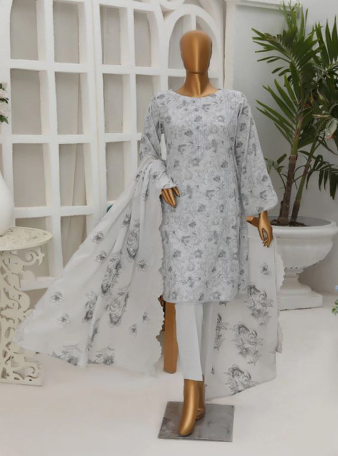D#47 HZ Premium Dhagakari Lawn Thread Emb Dupatta Collection 923 D#47 HZ Premium Dhagakari Lawn Thread Emb Dupatta Collection 923