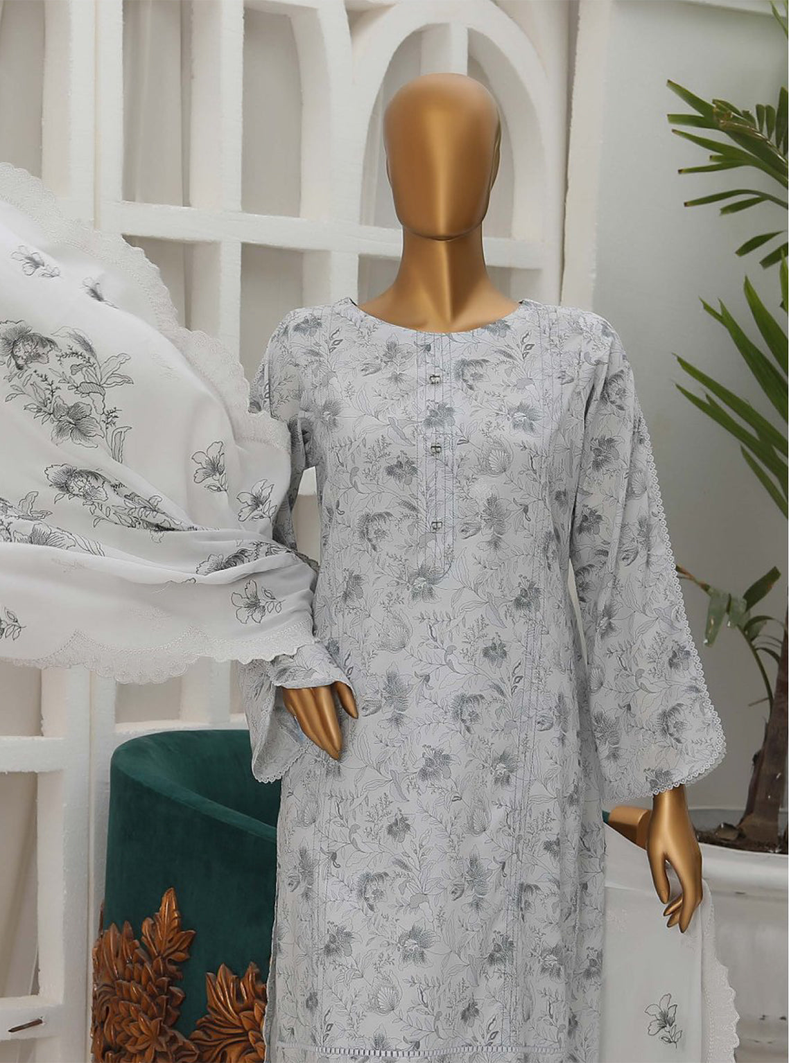 D#47 HZ Premium Dhagakari Lawn Thread Emb Dupatta Collection 923 D#47 HZ Premium Dhagakari Lawn Thread Emb Dupatta Collection 923
