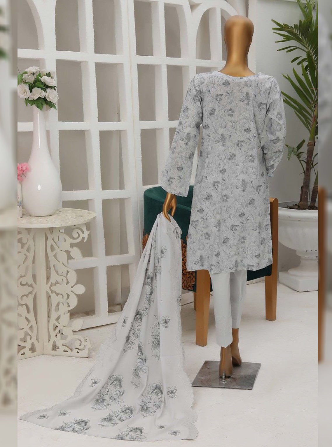 D#47 HZ Premium Dhagakari Lawn Thread Emb Dupatta Collection 923 D#47 HZ Premium Dhagakari Lawn Thread Emb Dupatta Collection 923