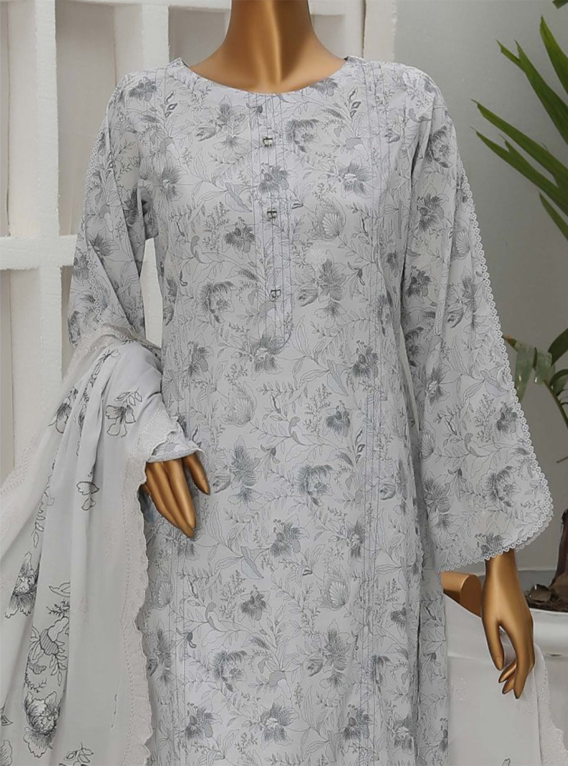 D#47 HZ Premium Dhagakari Lawn Thread Emb Dupatta Collection 923 D#47 HZ Premium Dhagakari Lawn Thread Emb Dupatta Collection 923