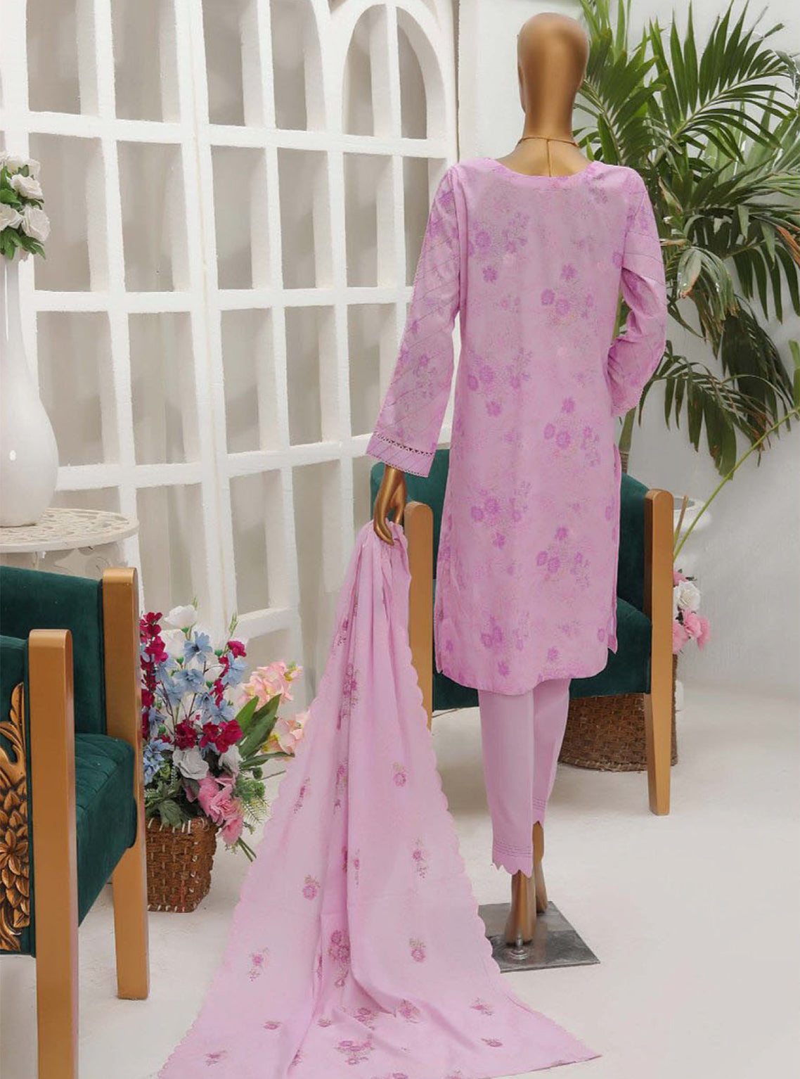 D#50 HZ Premium Dhagakari Lawn Thread Emb Dupatta Collection 923 D#50 HZ Premium Dhagakari Lawn Thread Emb Dupatta Collection 923