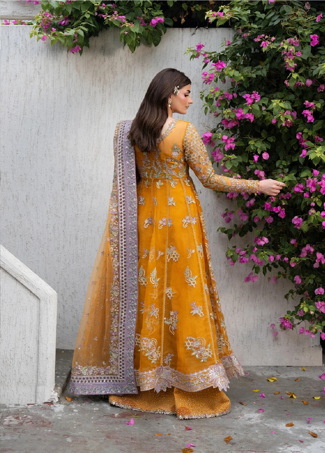 Pehli Nazar By Ayzel Festive Embroidered Organza 3 Piece Unstitched Suit AZL26PNF D-AYZ-0162 ZARAFSHAN Pehli Nazar By Ayzel Festive Embroidered Organza 3 Piece Unstitched Suit AZL26PNF D-AYZ-0162 ZARAFSHAN