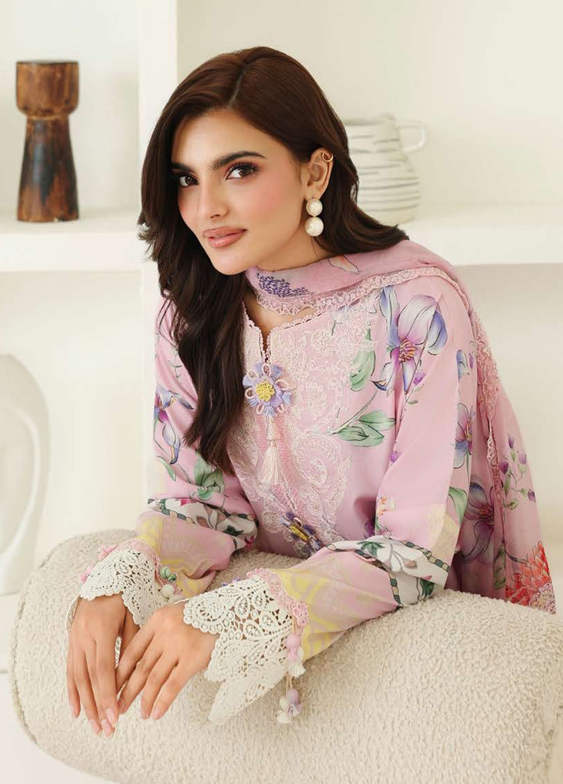 Petals In Print By Roheenaz Embroidered Lawn 3 Piece Unstitched Suit RNZ26PP D-09 PINK VEIL Petals In Print By Roheenaz Embroidered Lawn 3 Piece Unstitched Suit RNZ26PP D-09 PINK VEIL