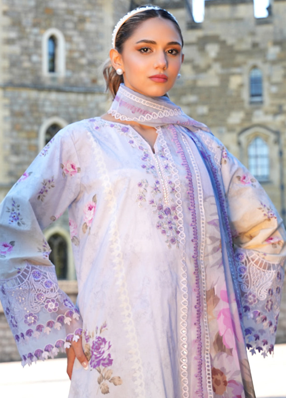 Printkari By Alzohaib Embroidered Cutwork Applique Lawn 3 Piece Unstitched Suit AZ26PECA D-01 Printkari By Alzohaib Embroidered Cutwork Applique Lawn 3 Piece Unstitched Suit AZ26PECA D-01