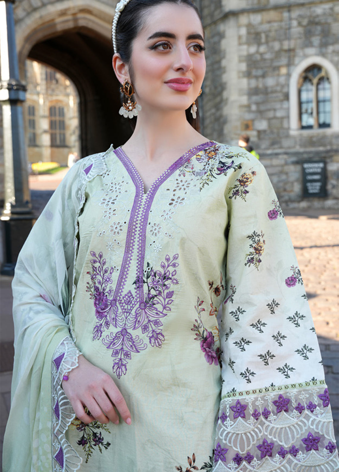 Printkari By Alzohaib Embroidered Cutwork Applique Lawn 3 Piece Unstitched Suit AZ26PECA D-02 Printkari By Alzohaib Embroidered Cutwork Applique Lawn 3 Piece Unstitched Suit AZ26PECA D-02
