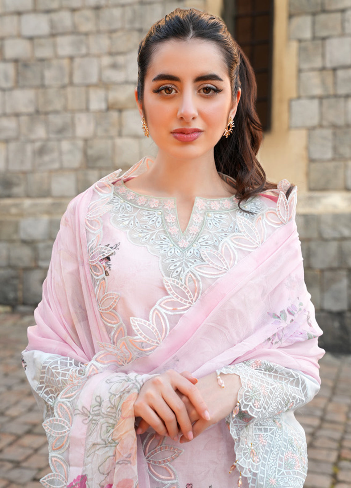 Printkari By Alzohaib Embroidered Cutwork Applique Lawn 3 Piece Unstitched Suit AZ26PECA D-09 Printkari By Alzohaib Embroidered Cutwork Applique Lawn 3 Piece Unstitched Suit AZ26PECA D-09
