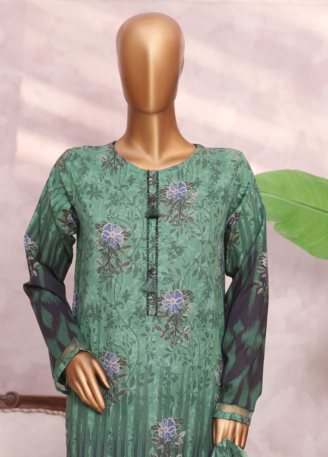Printkari By HZ Textile Embrodered Lawn 3 Piece Stitched Suit HZ26PD1 D-823 Printkari By HZ Textile Embrodered Lawn 3 Piece Stitched Suit HZ26PD1 D-823