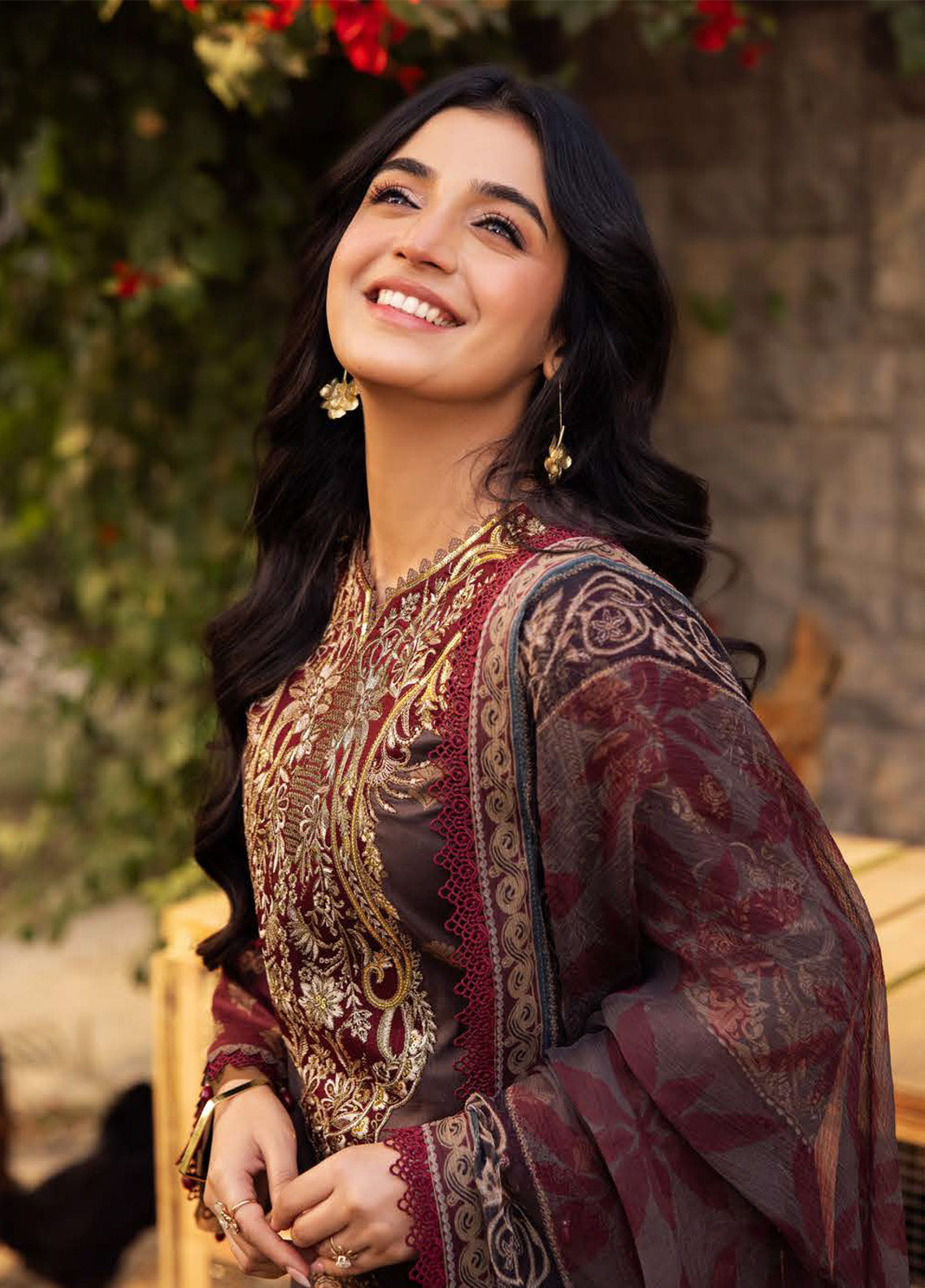 Prints by Asim Jofa Embroidered Lawn Suits Unstitched 3 Piece - AJ25PL4 AJUBJ-01 Prints by Asim Jofa Embroidered Lawn Suits Unstitched 3 Piece - AJ25PL4 AJUBJ-01