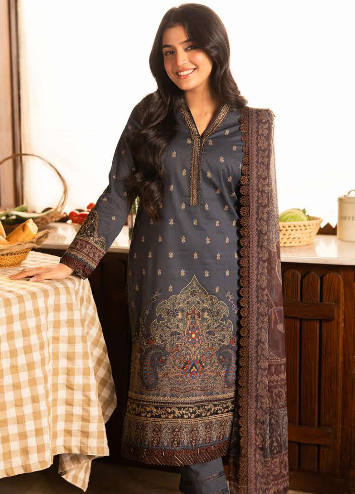 Prints by Asim Jofa Embroidered Lawn Suits Unstitched 3 Piece - AJ25PL5 AJUBJ-04 Prints by Asim Jofa Embroidered Lawn Suits Unstitched 3 Piece - AJ25PL5 AJUBJ-04