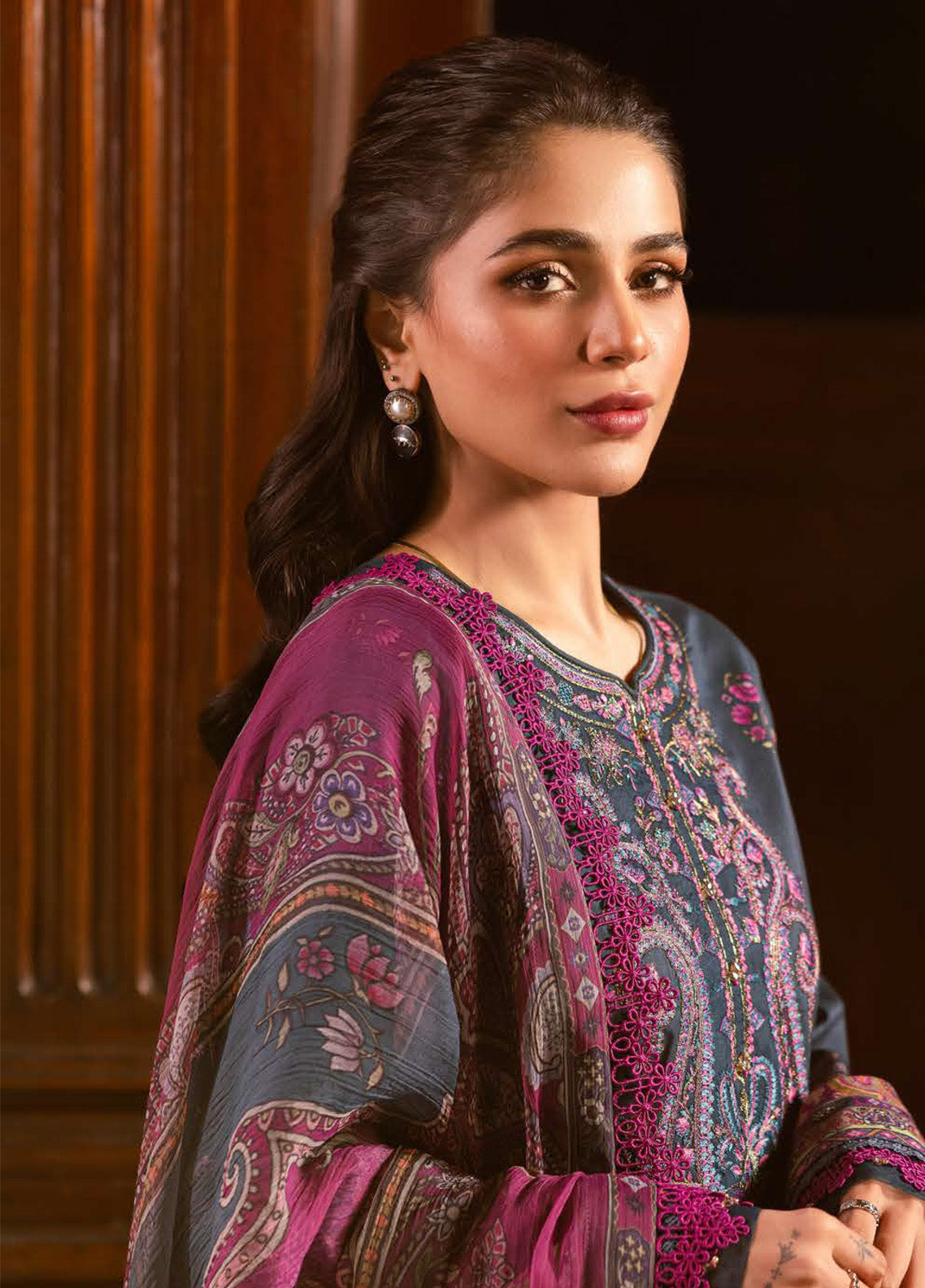 Prints by Asim Jofa Embroidered Lawn Suits Unstitched 3 Piece - AJ25PL5 AJUBJ-05 Prints by Asim Jofa Embroidered Lawn Suits Unstitched 3 Piece - AJ25PL5 AJUBJ-05