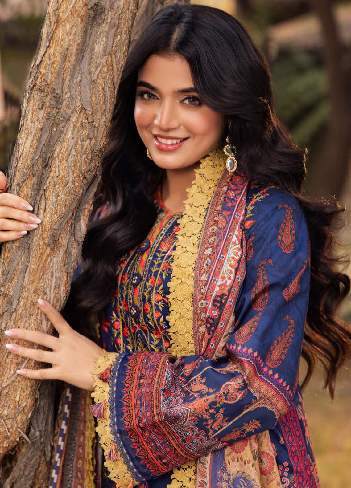 Prints by Asim Jofa Embroidered Lawn Suits Unstitched 3 Piece - AJ25PL5 AJUBJ-08 Prints by Asim Jofa Embroidered Lawn Suits Unstitched 3 Piece - AJ25PL5 AJUBJ-08