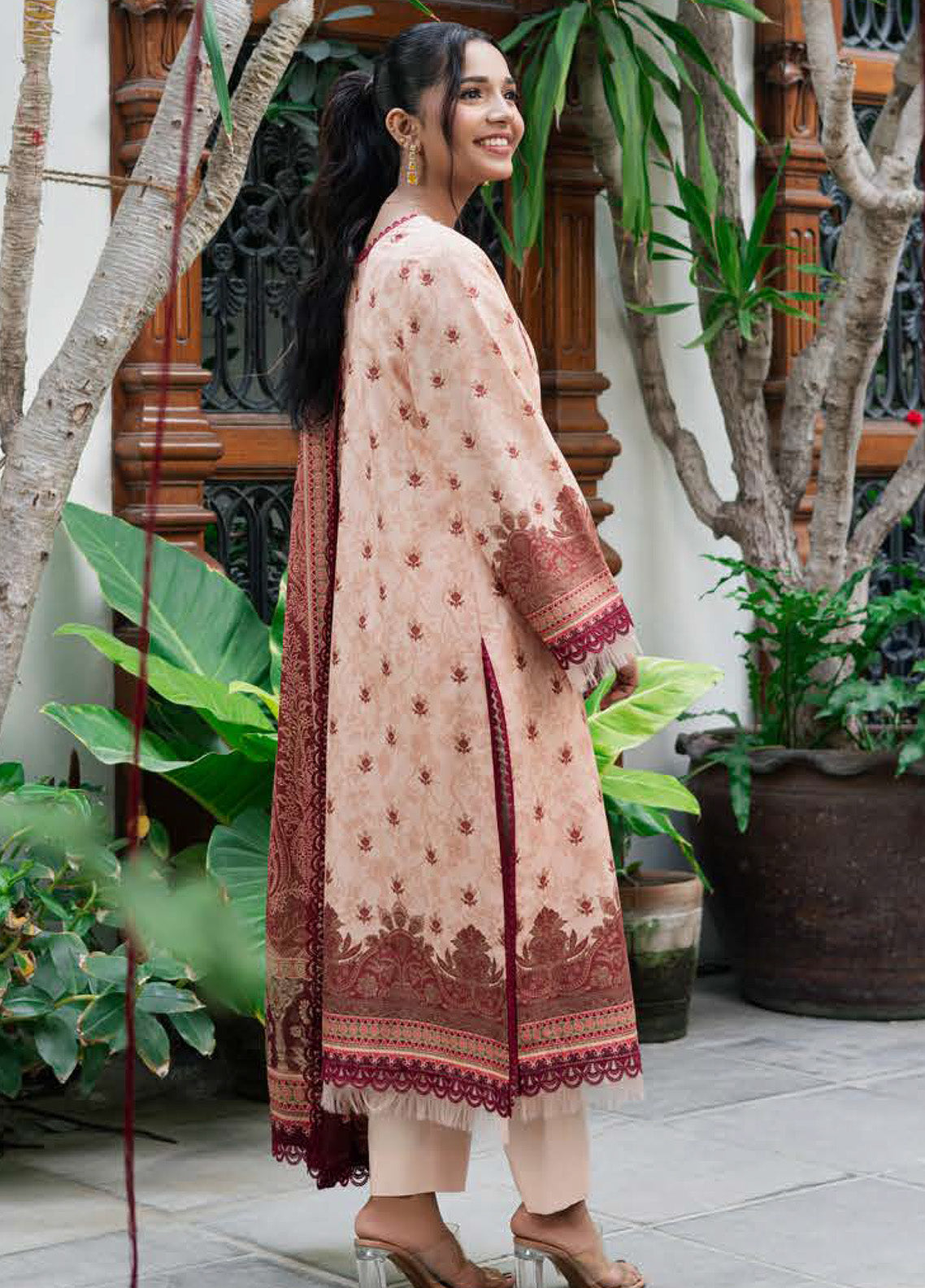 Prints by Asim Jofa Printed Lawn Suits Unstitched 3 Piece - AJ25PL4 AJUUB-22 Prints by Asim Jofa Printed Lawn Suits Unstitched 3 Piece - AJ25PL4 AJUUB-22