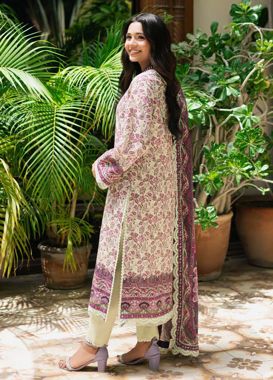Prints by Asim Jofa Printed Lawn Suits Unstitched 3 Piece - AJ25PL4 AJUUB-27 Prints by Asim Jofa Printed Lawn Suits Unstitched 3 Piece - AJ25PL4 AJUUB-27