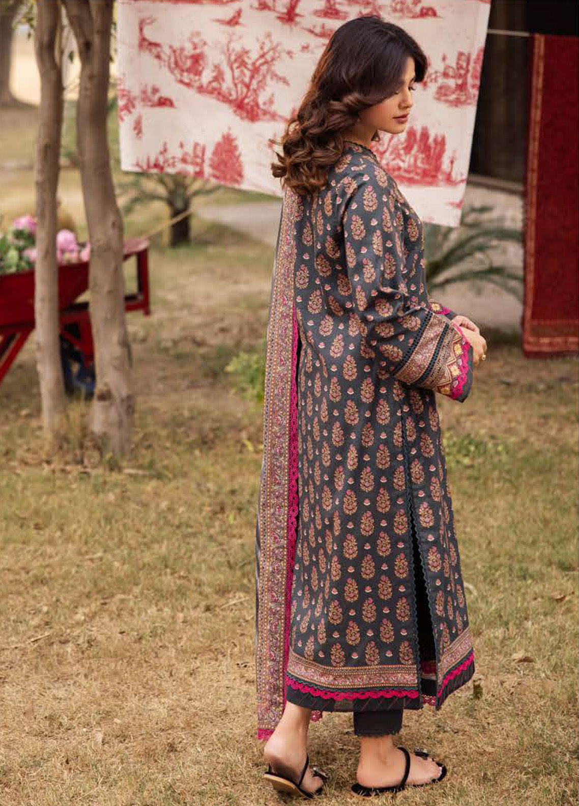 Prints by Asim Jofa Printed Lawn Suits Unstitched 3 Piece - AJ25PL6 AJUBJ-49 Prints by Asim Jofa Printed Lawn Suits Unstitched 3 Piece - AJ25PL6 AJUBJ-49