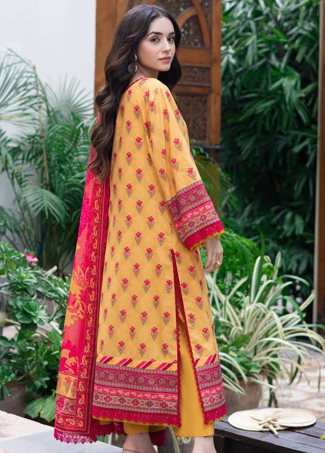Prints by Asim Jofa Printed Lawn Suits Unstitched 3 Piece - AJ25PL6 AJUUB-36 Prints by Asim Jofa Printed Lawn Suits Unstitched 3 Piece - AJ25PL6 AJUUB-36