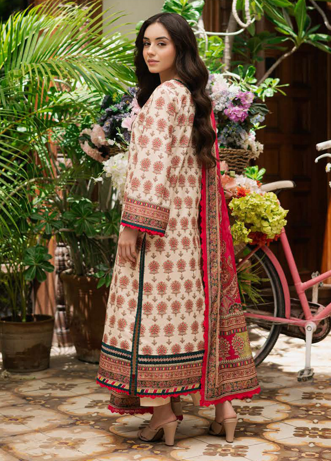 Prints by Asim Jofa Printed Lawn Suits Unstitched 3 Piece - AJ25PL6 AJUUB-39 Prints by Asim Jofa Printed Lawn Suits Unstitched 3 Piece - AJ25PL6 AJUUB-39