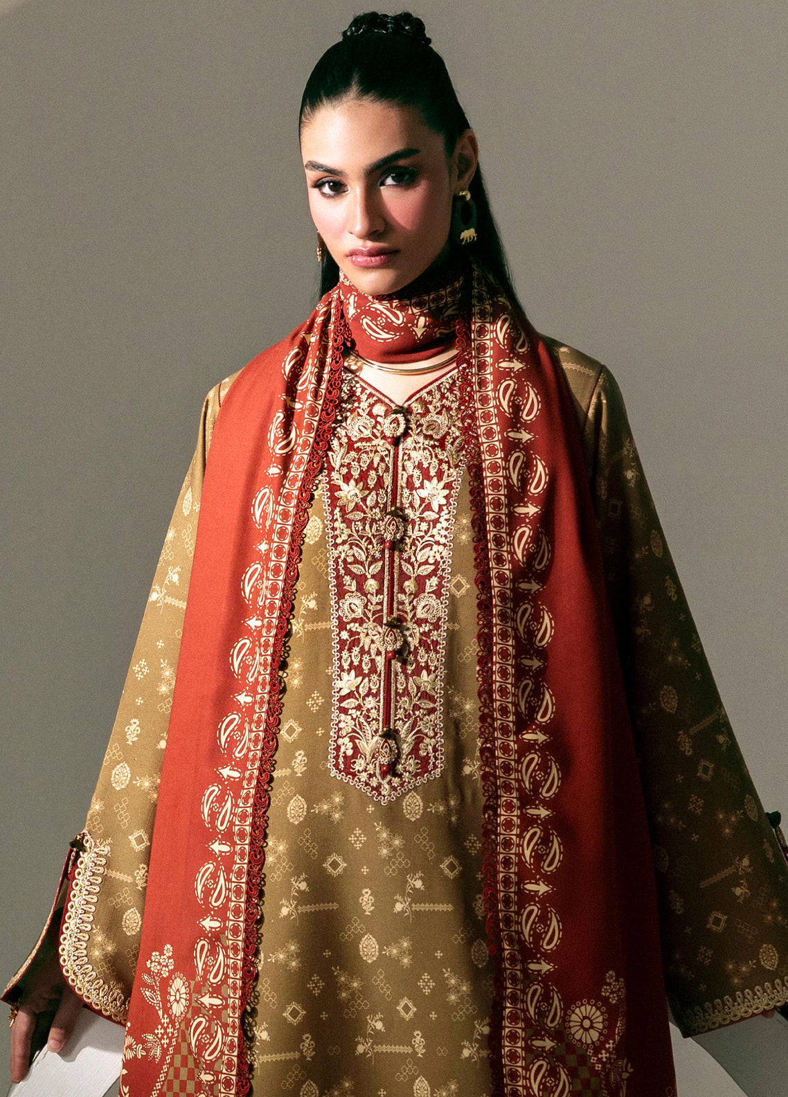 QPrints By Qalamkar Embroidered Slub Linen 3 Piece Unstitched Suit QLM26QW D-10B HAFSA QPrints By Qalamkar Embroidered Slub Linen 3 Piece Unstitched Suit QLM26QW D-10B HAFSA