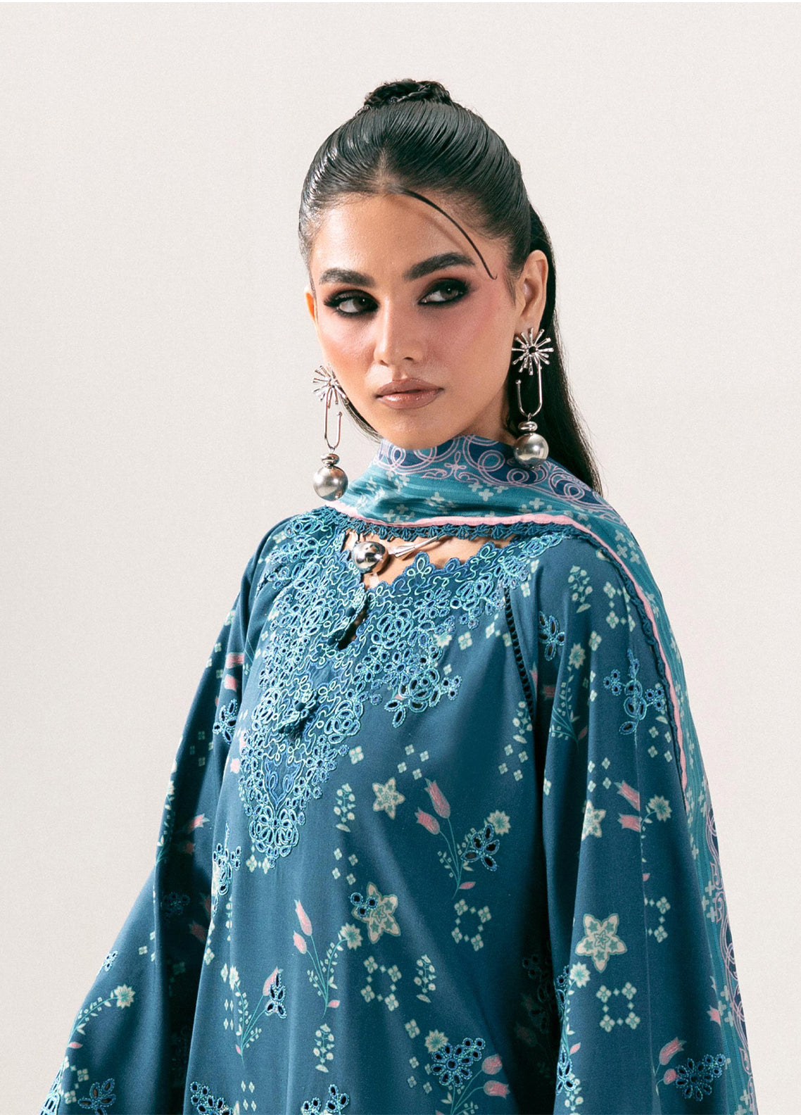 QPrints By Qalamkar Embroidered Slub Linen 3 Piece Unstitched Suit QLM26QW D-6B ROHI QPrints By Qalamkar Embroidered Slub Linen 3 Piece Unstitched Suit QLM26QW D-6B ROHI