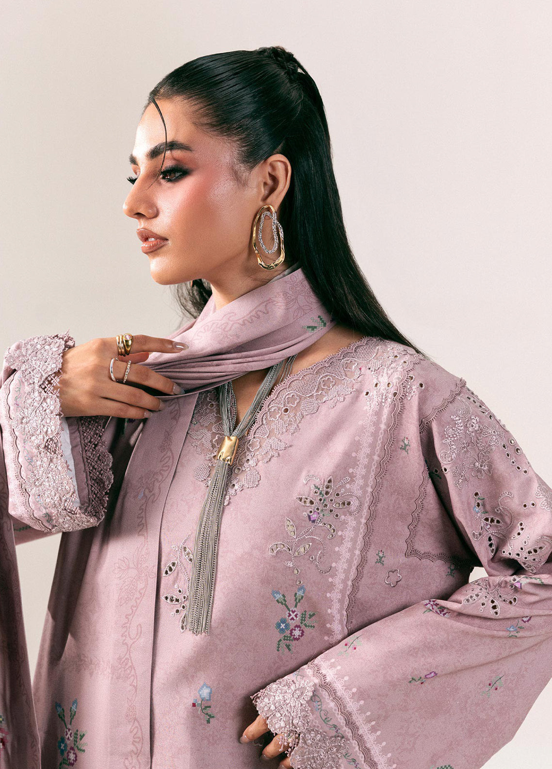 QPrints By Qalamkar Embroidered Slub Linen 3 Piece Unstitched Suit QLM26QW D-8B WANIYA QPrints By Qalamkar Embroidered Slub Linen 3 Piece Unstitched Suit QLM26QW D-8B WANIYA